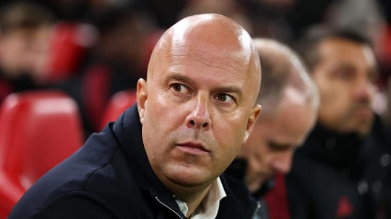 Richard Hughes bày tỏ quan điểm về việc sa thải Arne Slot