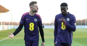 Jordan Henderson phản pháo chỉ trích của fan